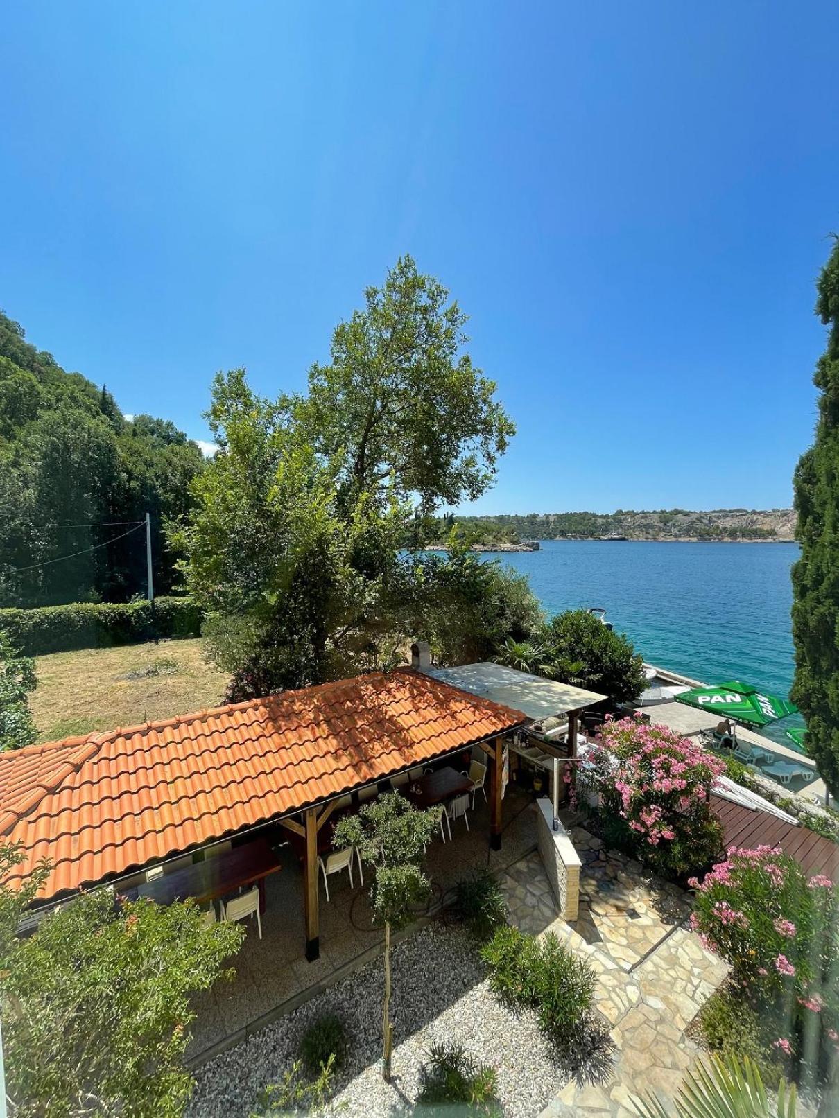 Bed&Breakfast Villa Eva Omisalj ภายนอก รูปภาพ