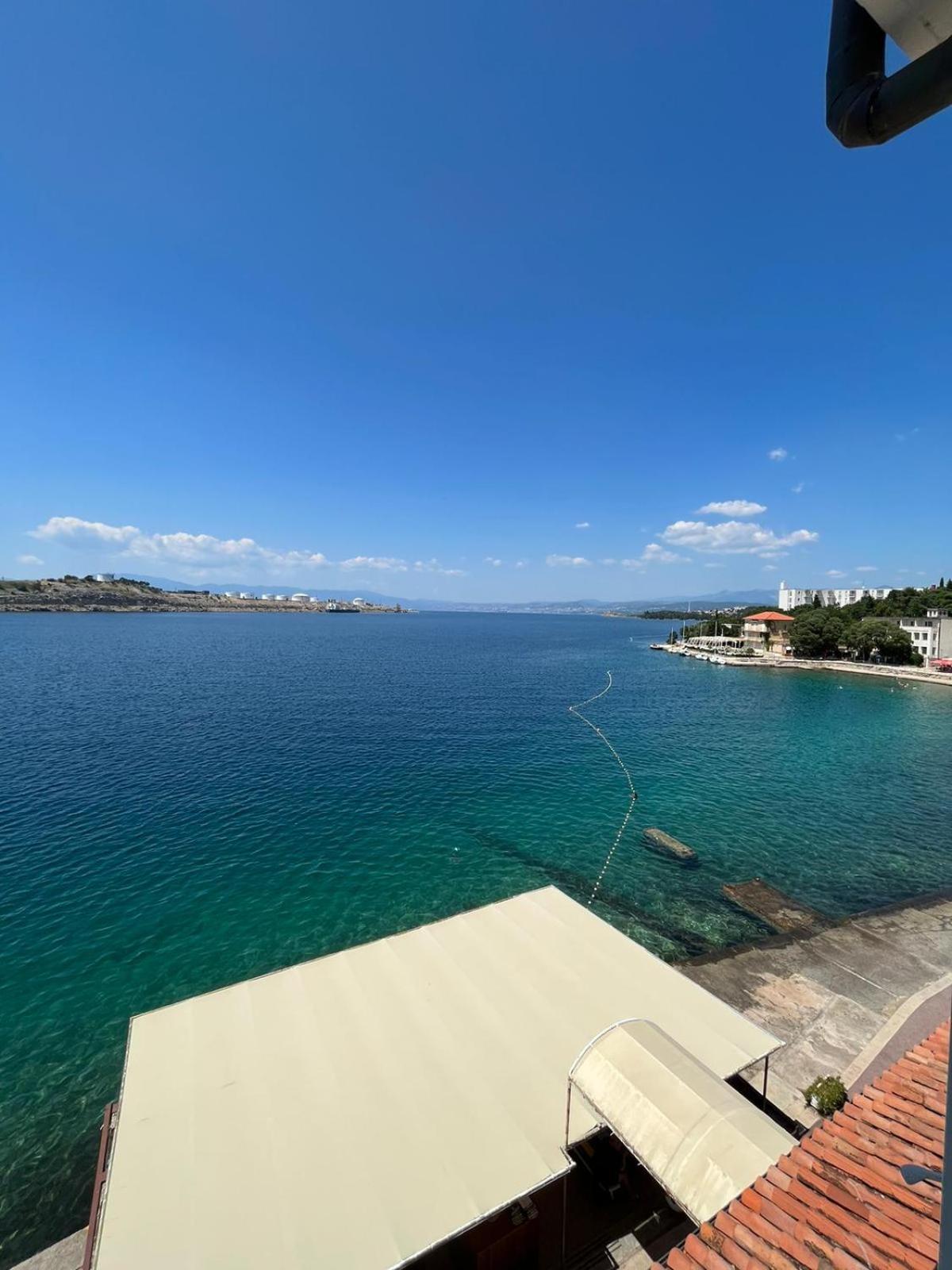 Bed&Breakfast Villa Eva Omisalj ภายนอก รูปภาพ