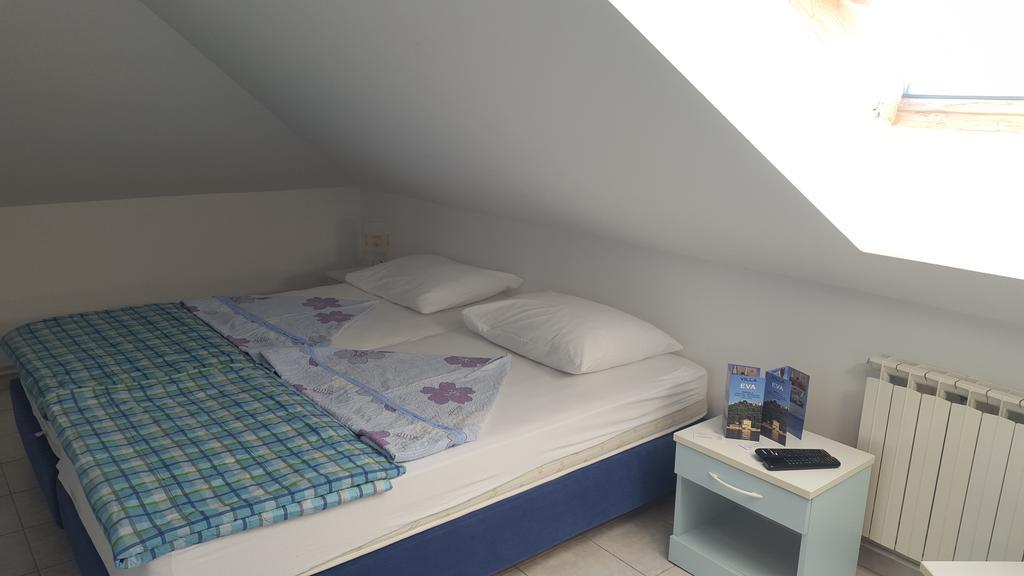 Bed&Breakfast Villa Eva Omisalj ภายนอก รูปภาพ